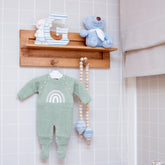 Macacão Arco Íris Bordado Verde ( P )