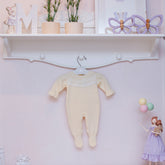 Macacão Floral Perola Amarelo ( P )