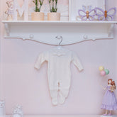 Macacão Gola Tranças Off White ( P )