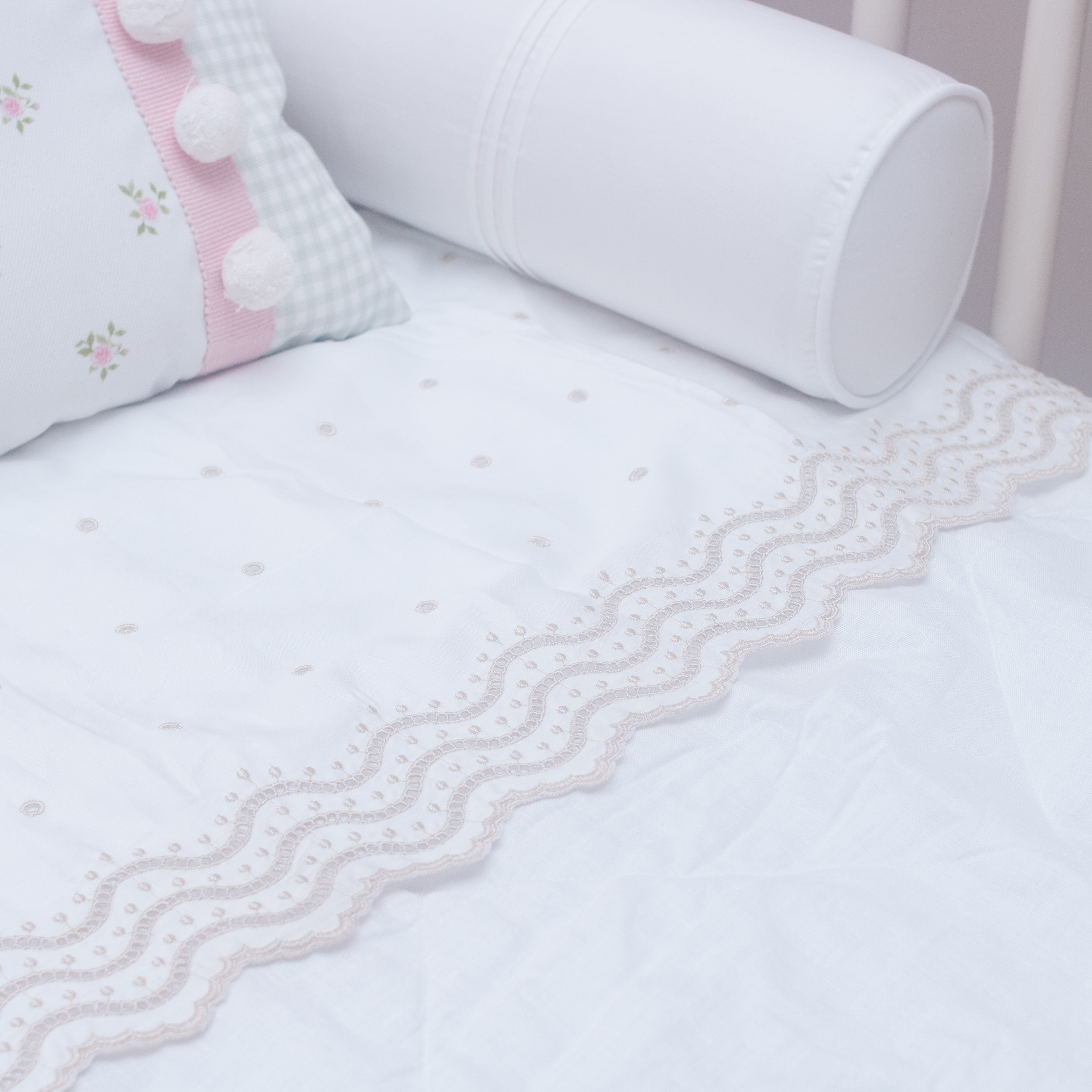 Lençol De Berço Com Bordado