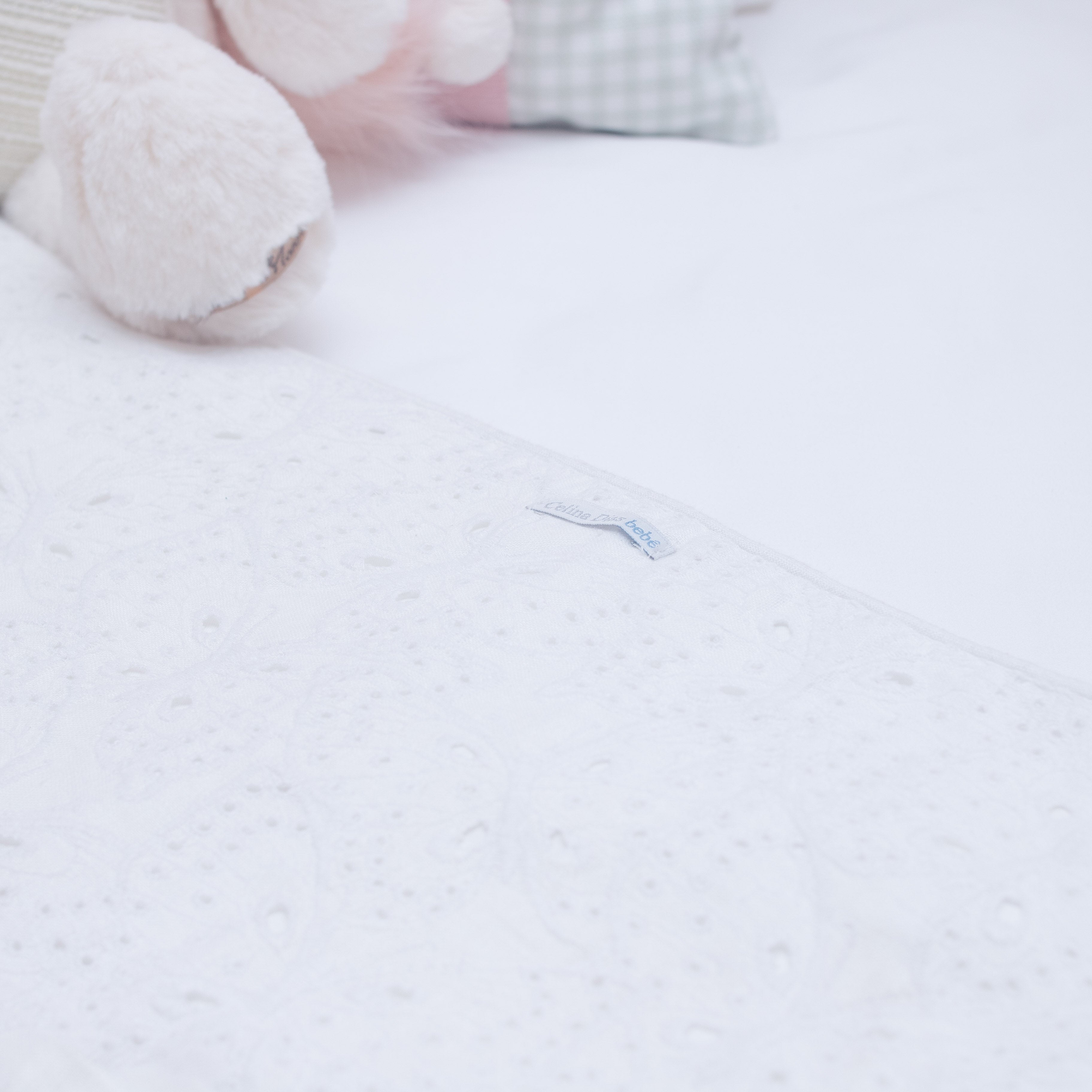 Lençol De Berço Com Bordado