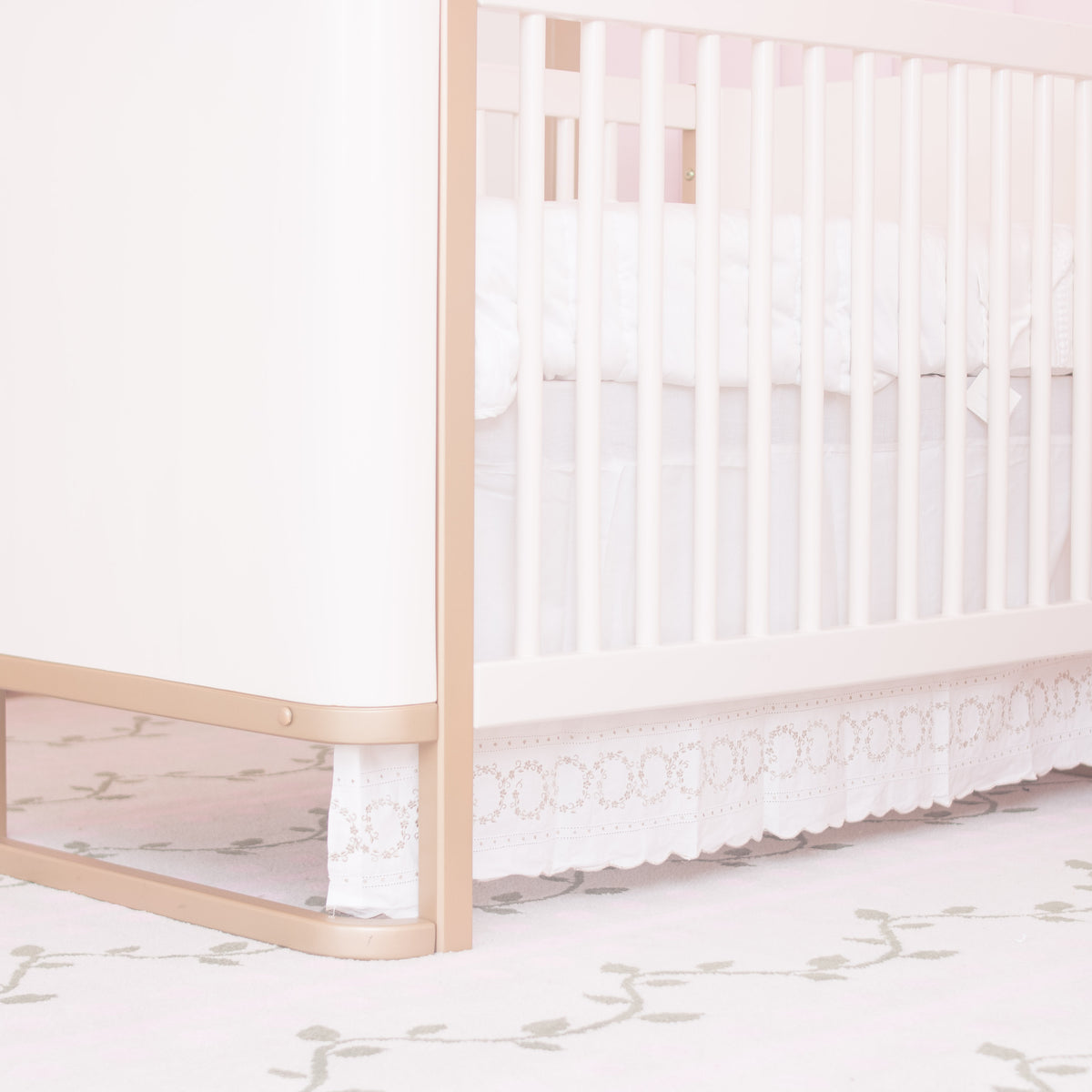 Saia Para Berço Bordado