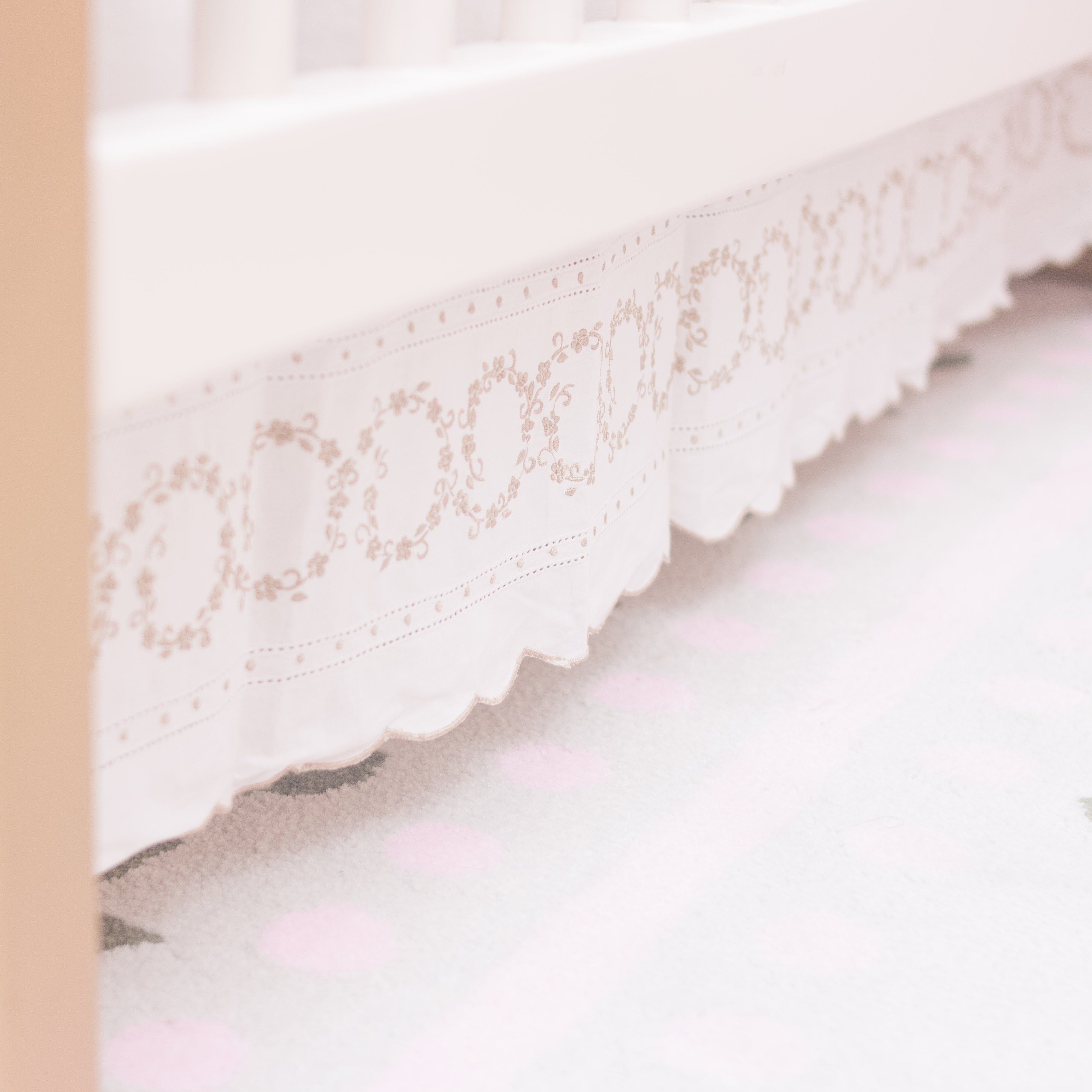 Saia Para Berço Bordado