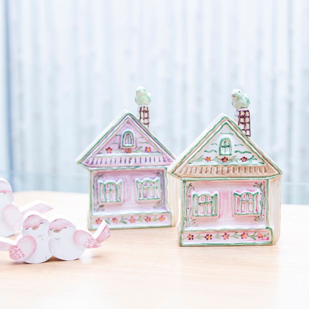 Enfeite De Prateleira Porcelana Casinha Com Passarinho Rosa