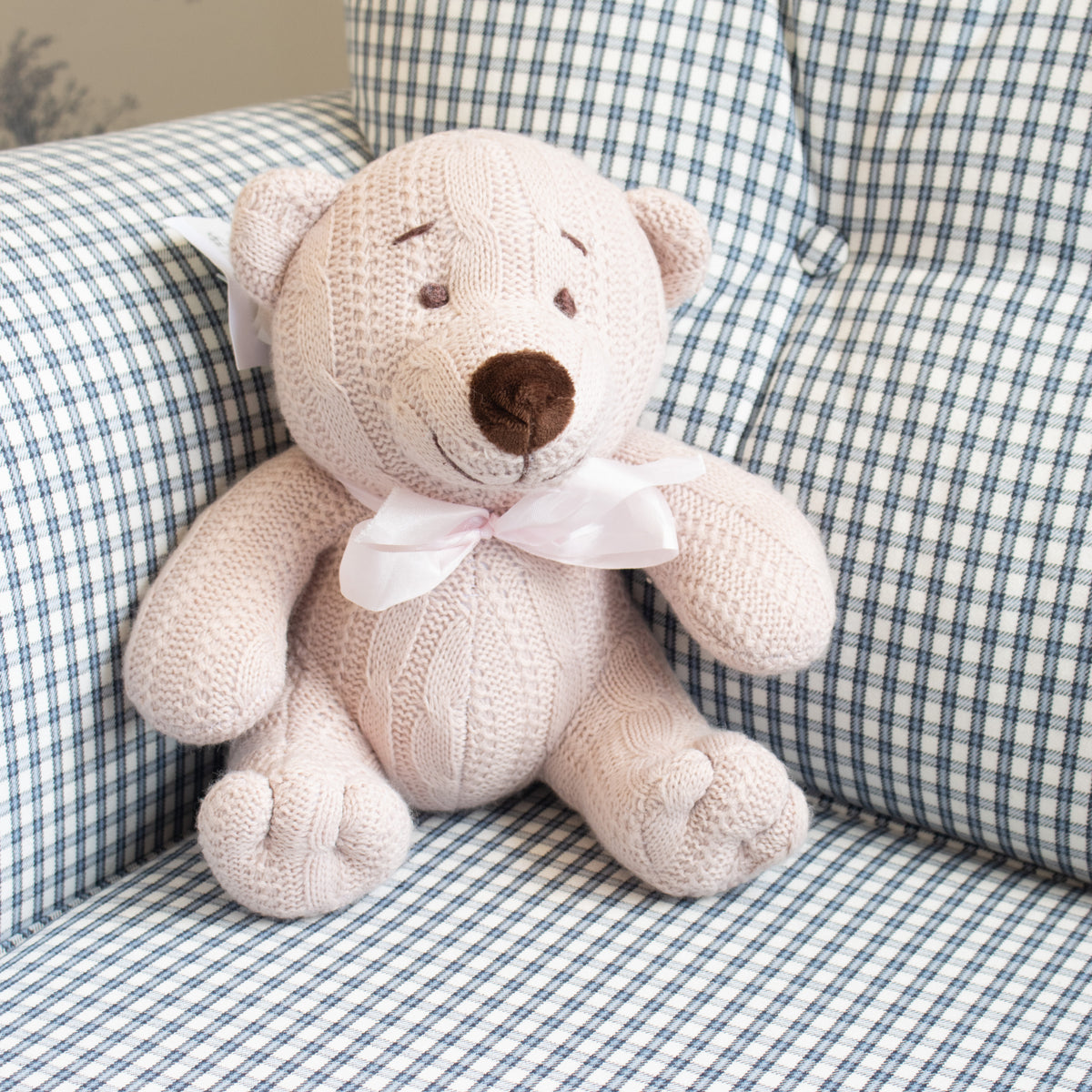 Urso De tricot rosa
